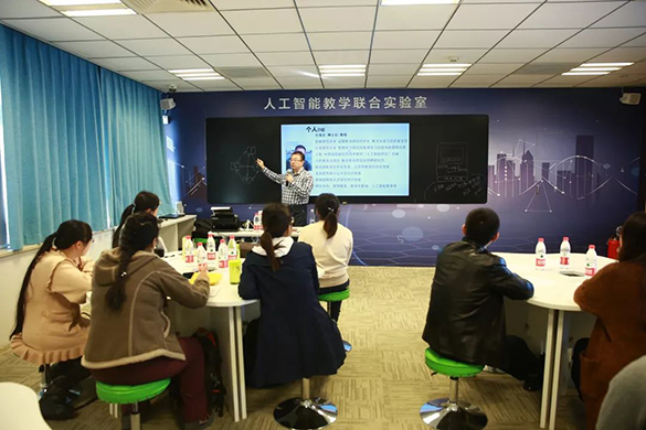 从任正非对教育的担忧，谈海淀的智慧教育